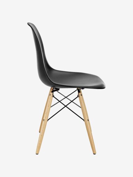Eames plastic side chair